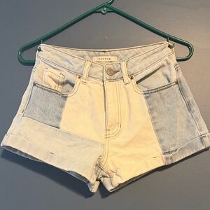 PacSun Women's Light Blue and Cream Jean Shorts